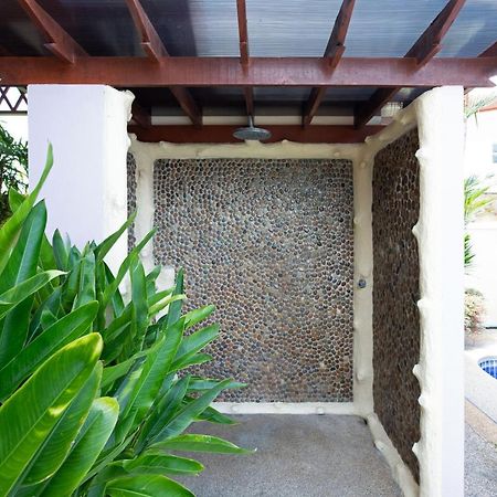 Beautiful 5Br Villa Felicity, Pool & Garden, Near Naiharn Rawai Екстериор снимка